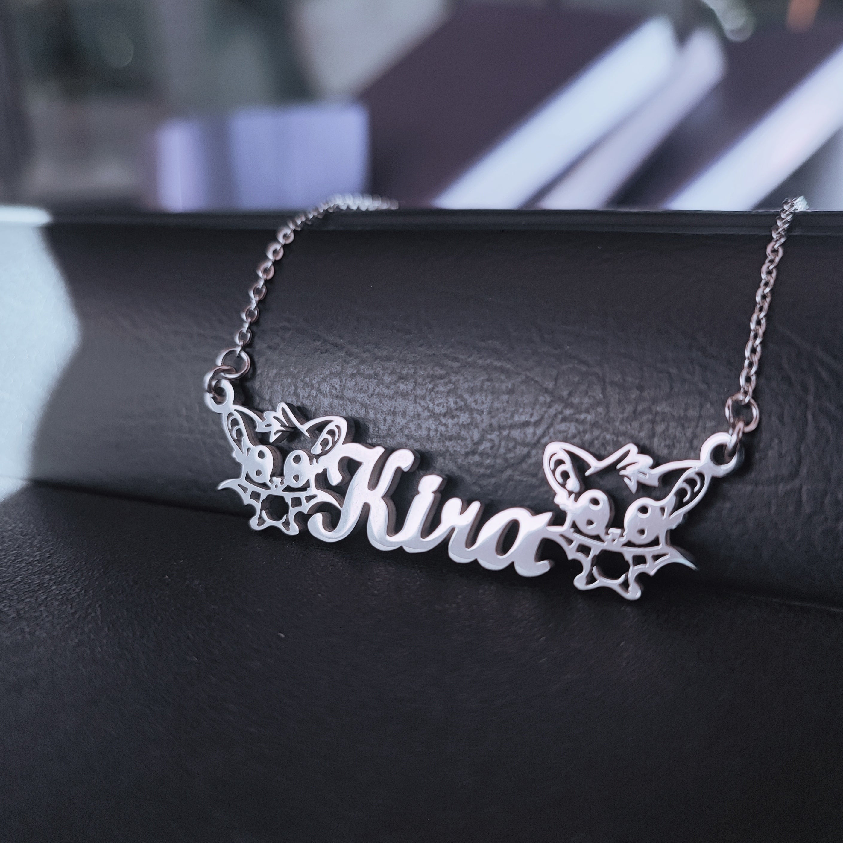 Creative Ways to Customize Name Necklaces