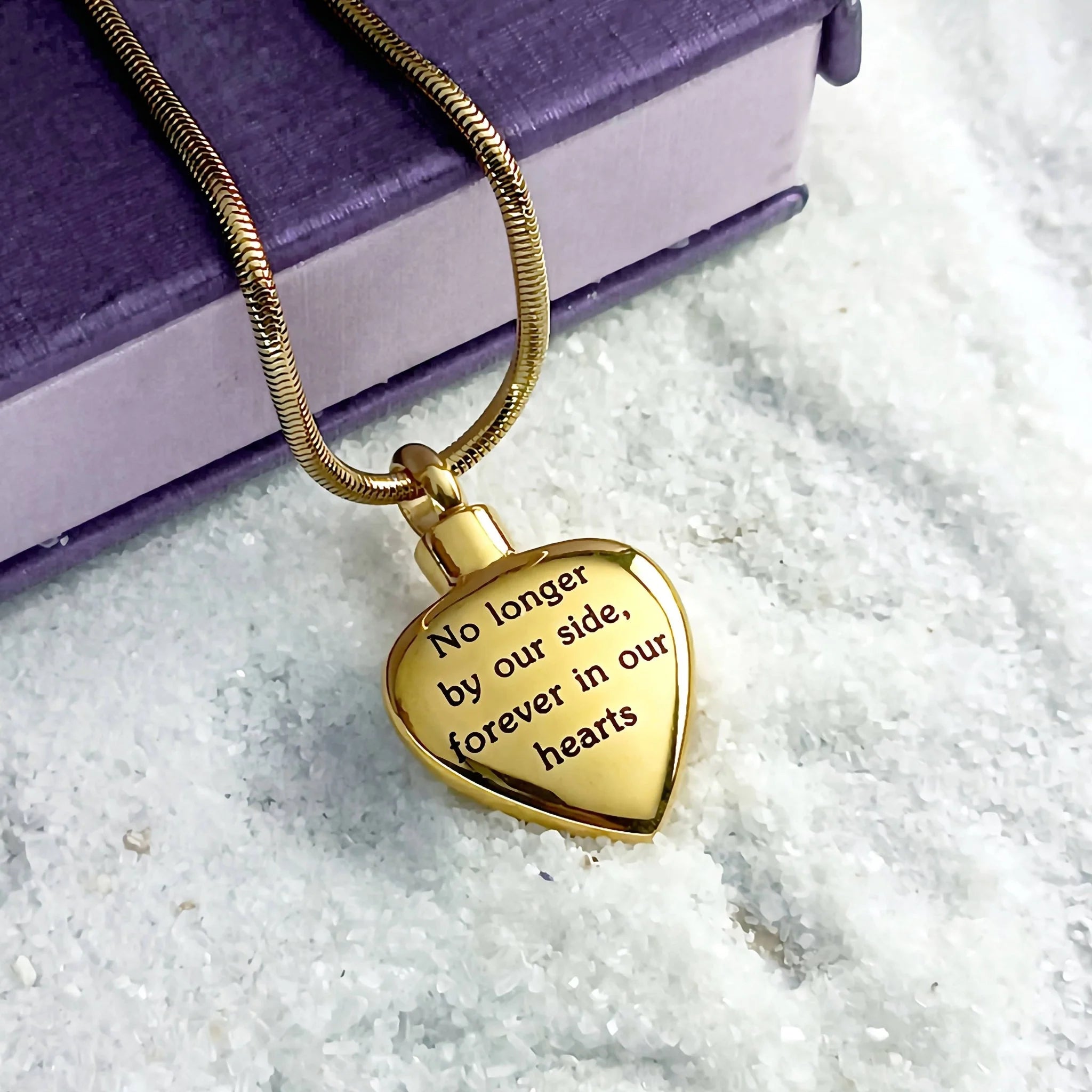 Customising Personalised Jewellery for Memorial Purposes: Honoring Loved Ones