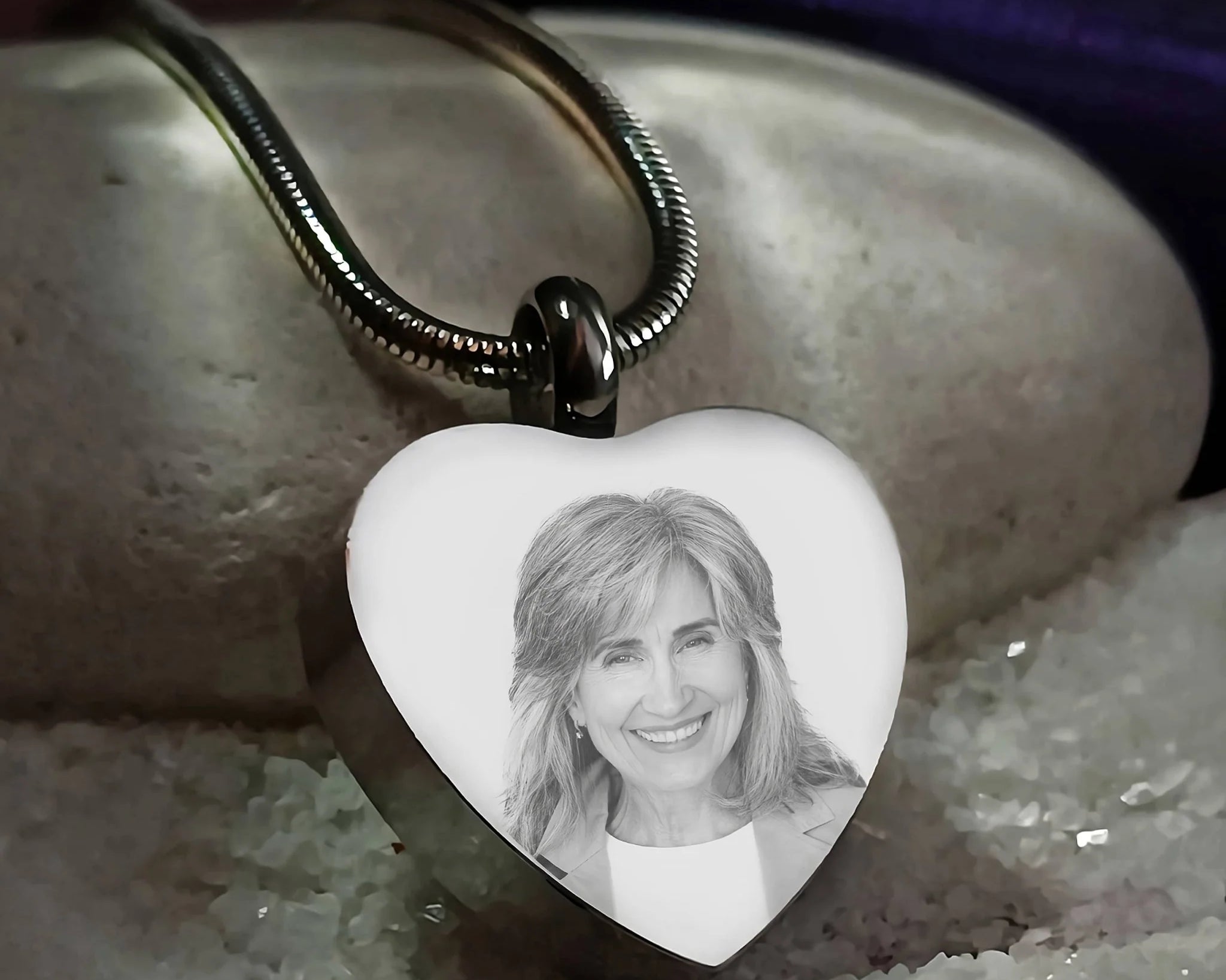 Why Personalised Jewellery Makes a Lasting Tribute