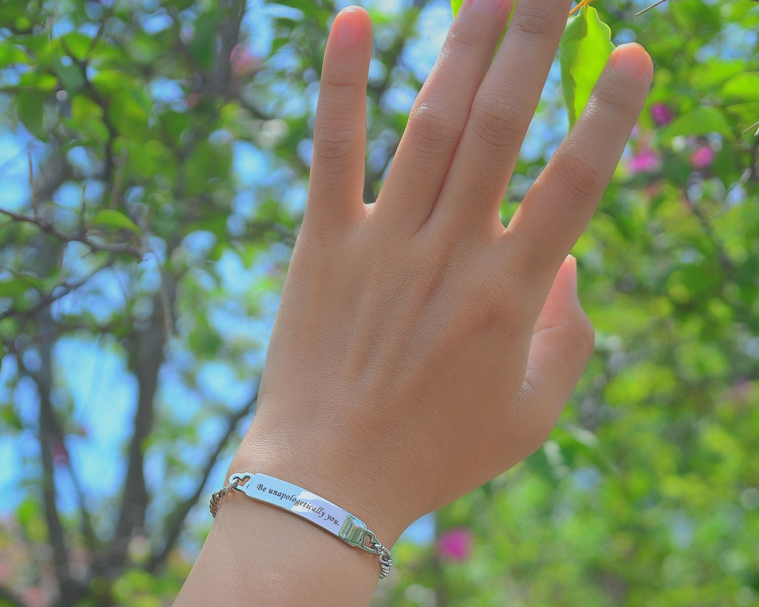 🌟 Make a statement with a one-of-a-kind bracelet - BELLE FEVER