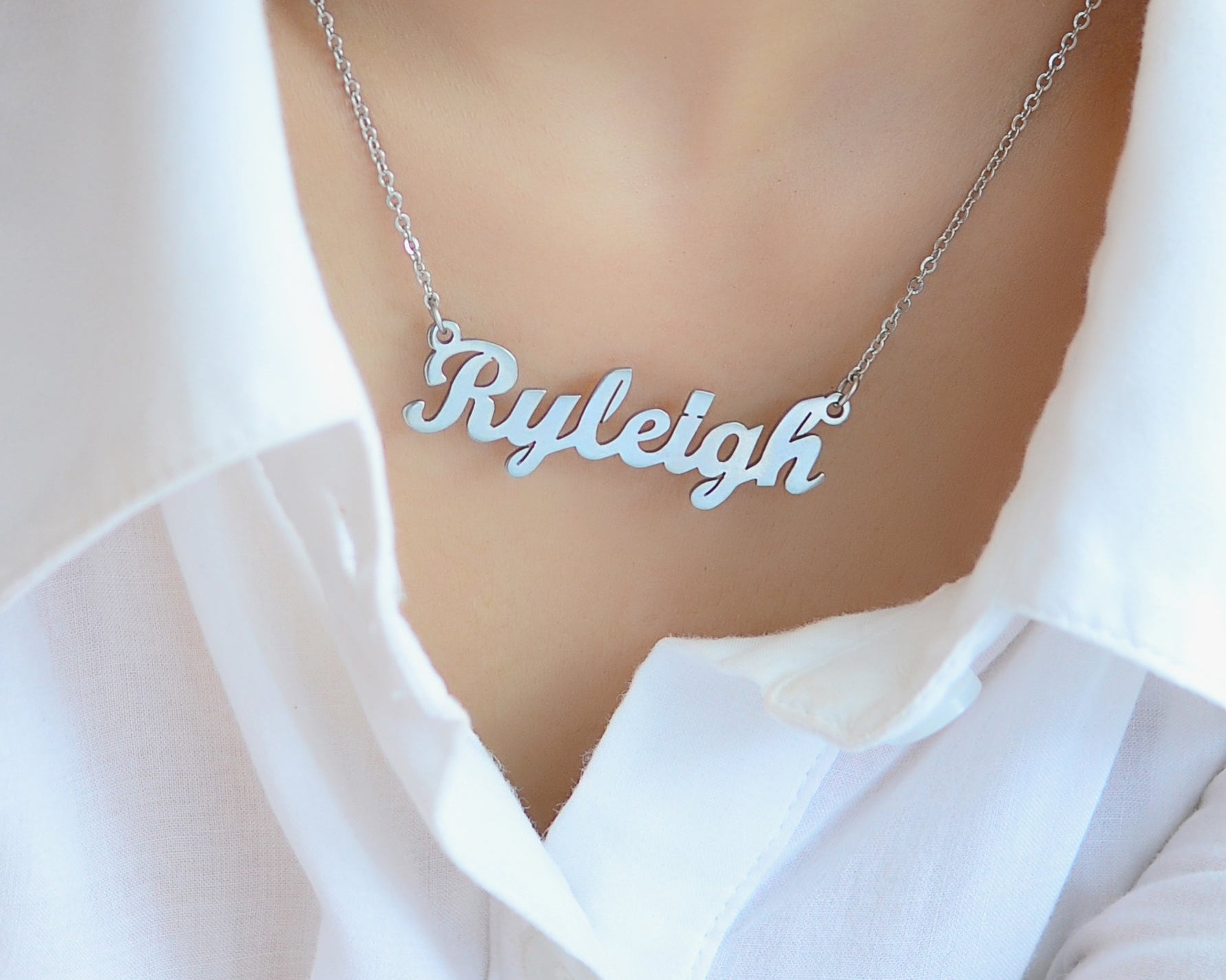Why Personalised Jewellery Matters: The Sentimental Sparkle - BELLE FEVER