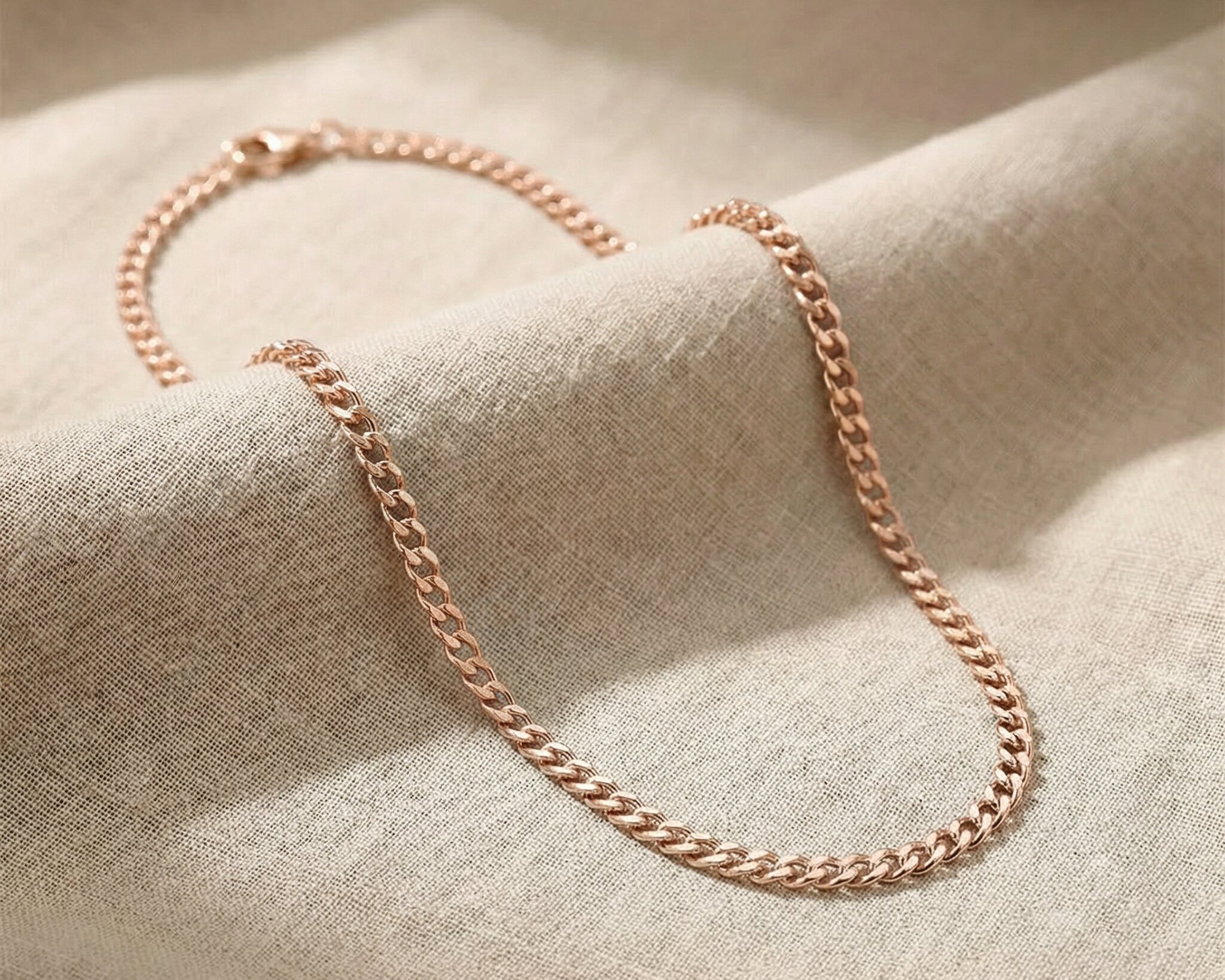 Rose gold curb chain necklace with flat interlocking link design